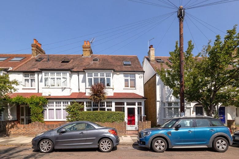 4 bedroom house, Kingsway, London SW14 - Sold STC