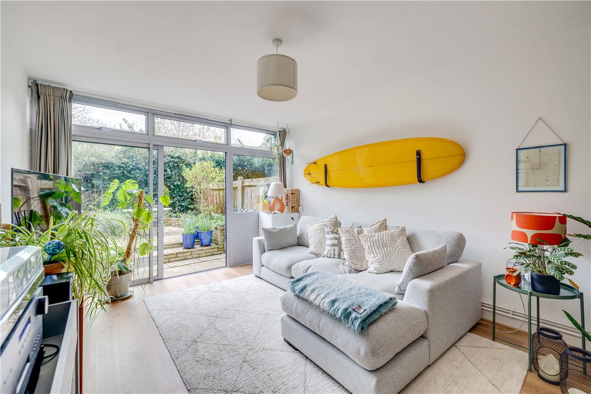 2 bedroom maisonette, Claudia Place, London SW19 - Available