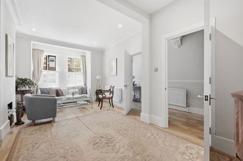 5 bedroom house, Second Avenue, London SW14 - Available