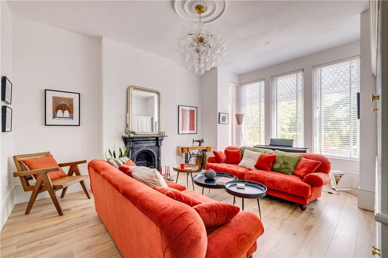 6 bedroom house, Acton Lane, London W4 - Available