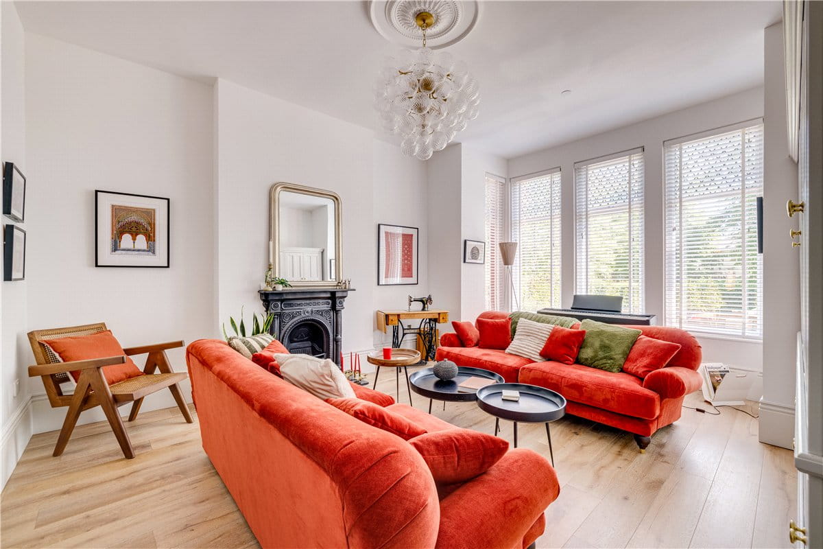 6 bedroom house, Acton Lane, London W4 - Available