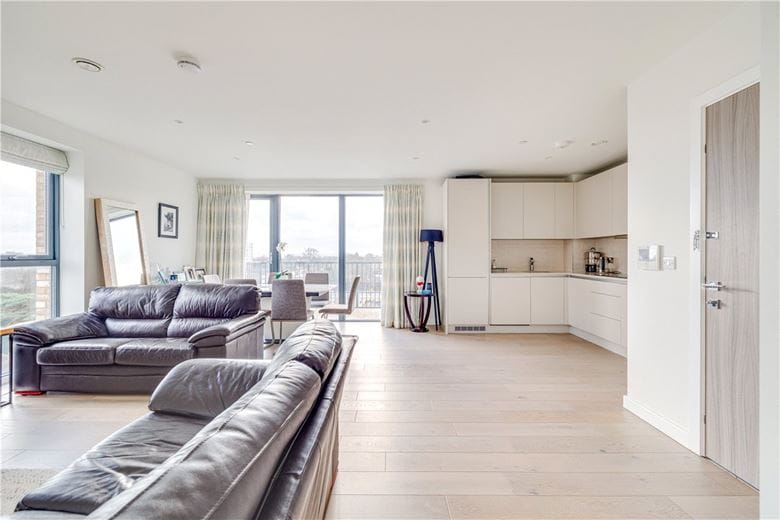 3 bedroom flat, Cambium Apartments, 1 Beatrice Place SW19 - Available