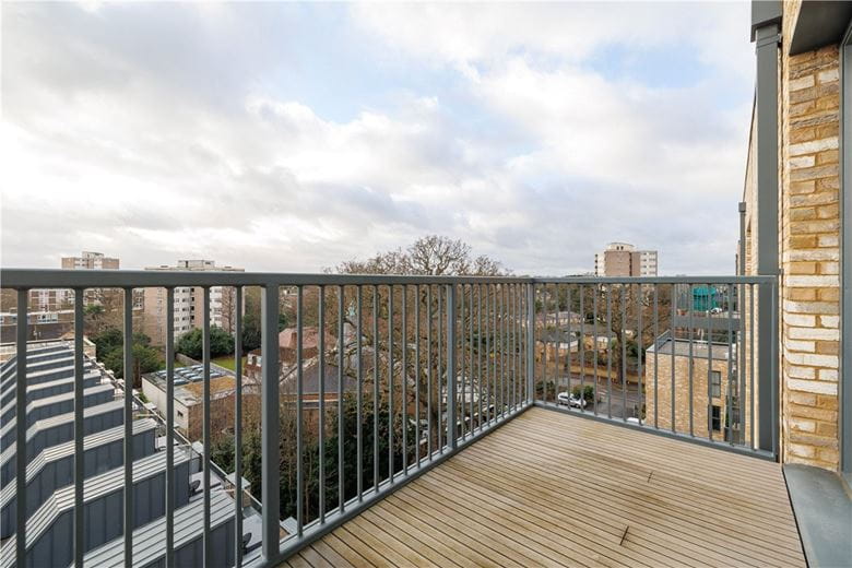 3 bedroom flat, Cambium Apartments, 1 Beatrice Place SW19 - Available