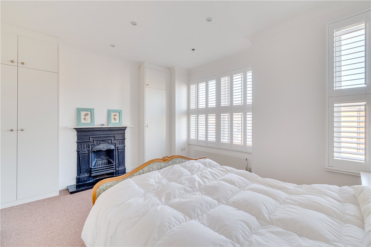 3 bedroom house, Brookwood Road, London SW18 - Sold