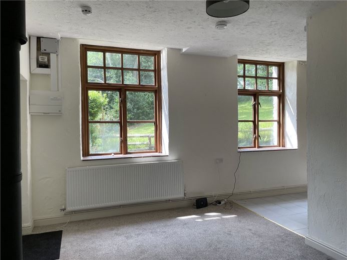 2 bedroom flat, Ffordd Pennant, Eglwysbach LL28 - Available