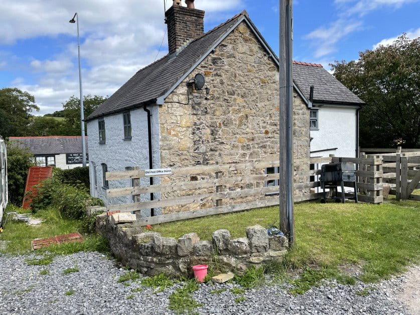 2 bedroom house, Wrexham Road, Pontblyddyn CH7 - Available