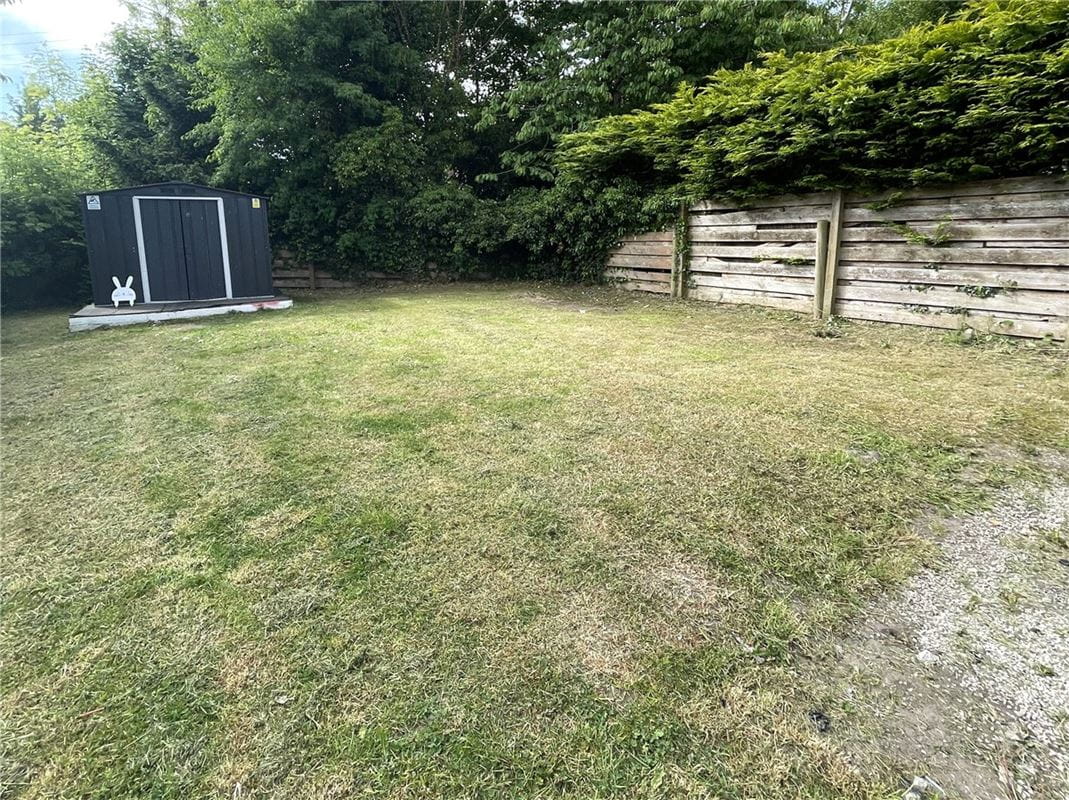 2 bedroom house, Wrexham Road, Pontblyddyn CH7 - Available