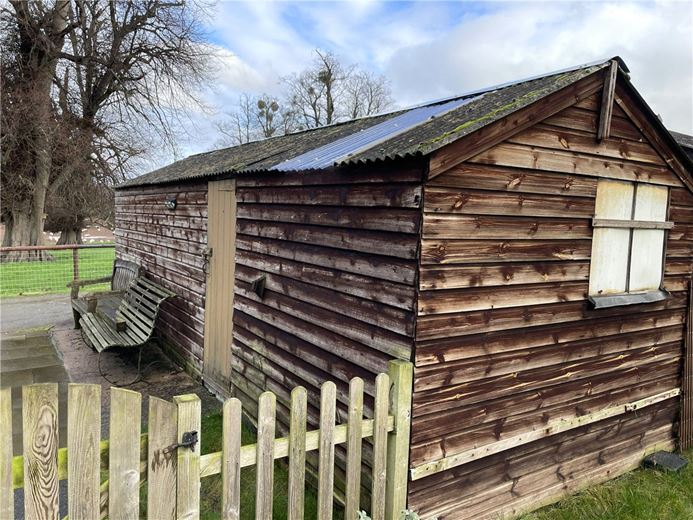 3 bedroom house, Rowton Avenue, Rowton SY5 - Available