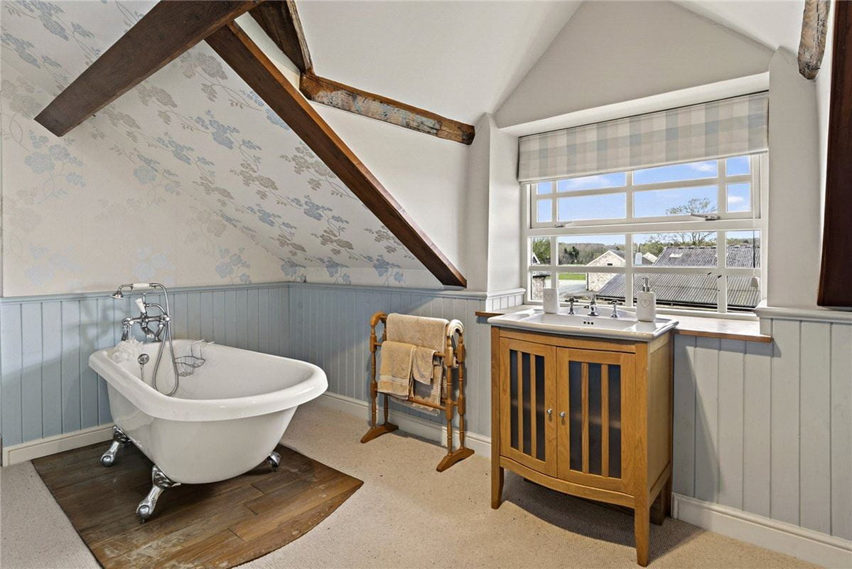 407 acres Country Estate, Weirbrook, West Felton SY11 - Available