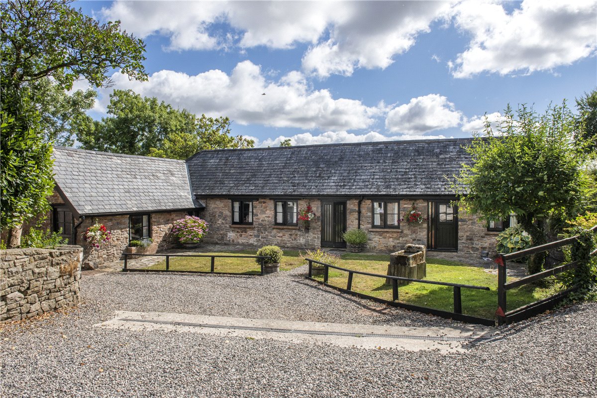  bedroom house, Huntsham, Tiverton EX16 - Available