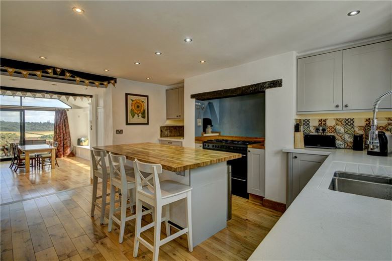  bedroom house, Huntsham, Tiverton EX16 - Available