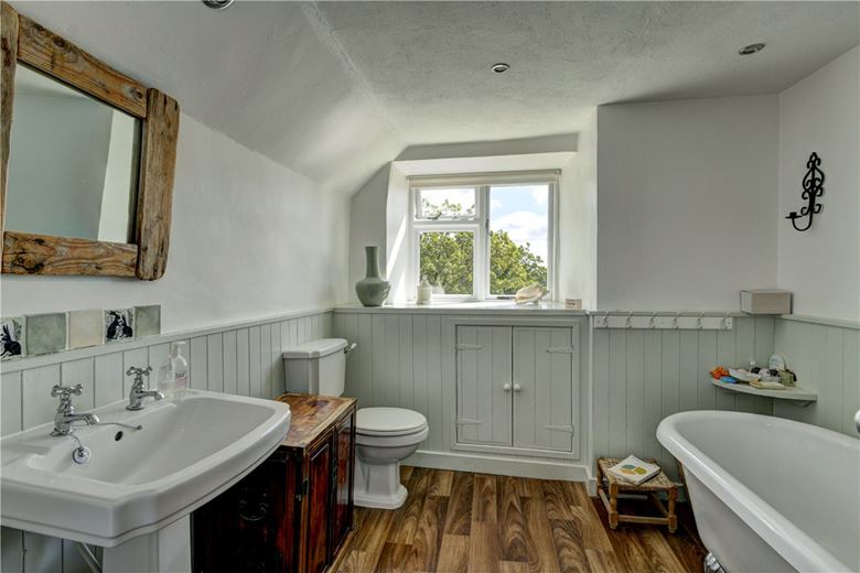  bedroom house, Huntsham, Tiverton EX16 - Available