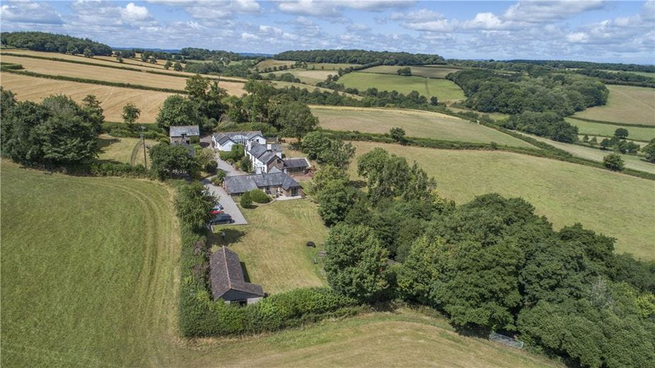  bedroom house, Huntsham, Tiverton EX16 - Available