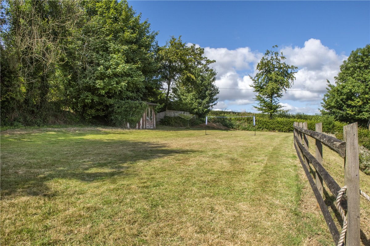  bedroom house, Huntsham, Tiverton EX16 - Available