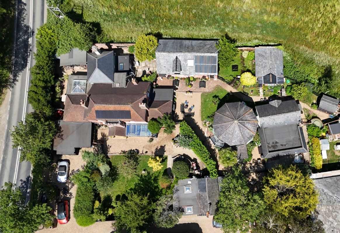 5 bedroom house, Hunston Mill House & Cottages, Selsey Road PO20 - Available