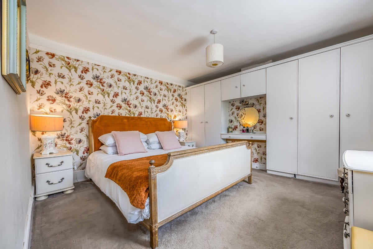 5 bedroom house, Hunston Mill House & Cottages, Selsey Road PO20 - Available