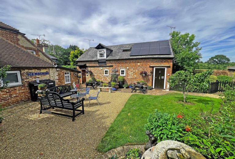 5 bedroom house, Hunston Mill House & Cottages, Selsey Road PO20 - Available