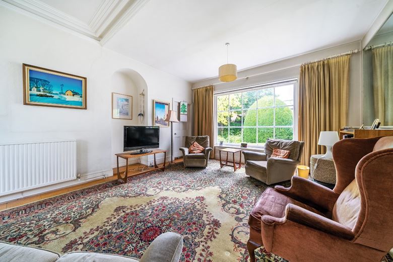 6 bedroom house, Blundells Road, Tiverton EX16 - Available