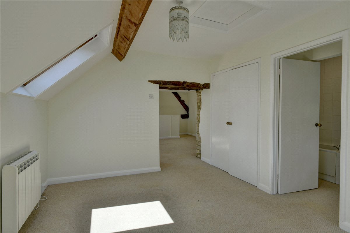  bedroom house, Moorside, Sturminster Newton DT10 - Available