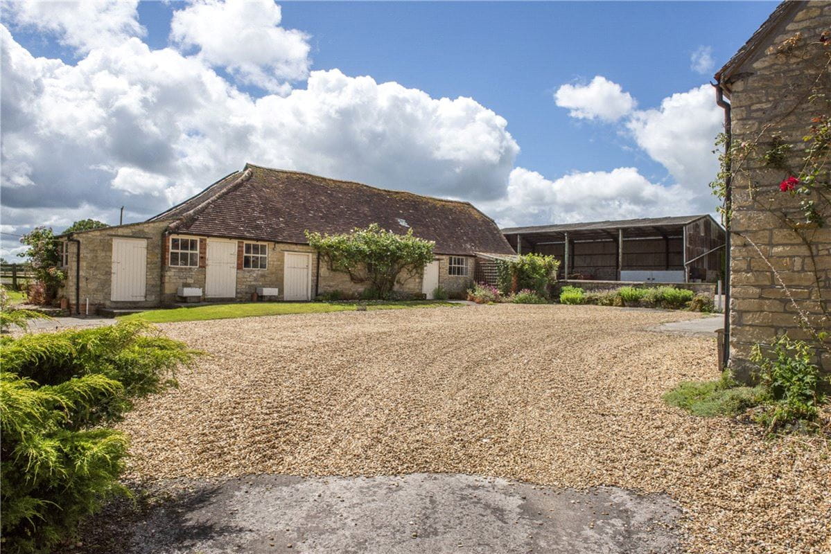  bedroom house, Moorside, Sturminster Newton DT10 - Available