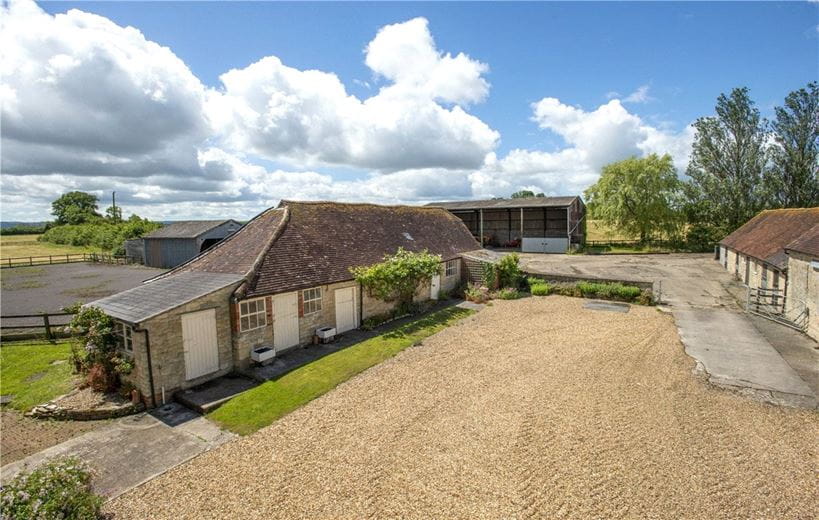  bedroom house, Moorside, Sturminster Newton DT10 - Available