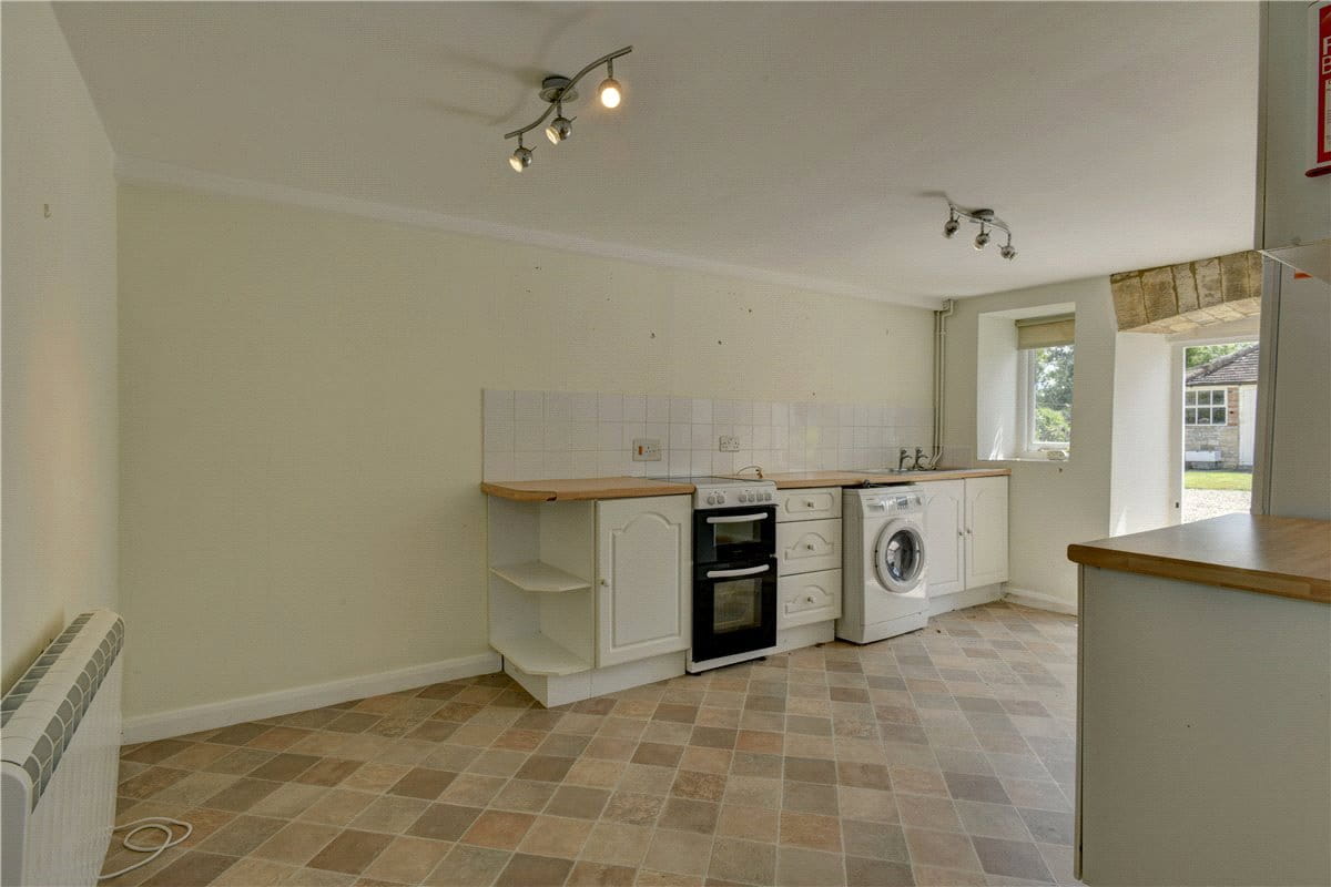  bedroom house, Moorside, Sturminster Newton DT10 - Available