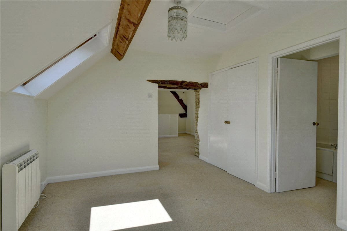  bedroom house, Moorside, Sturminster Newton DT10 - Available