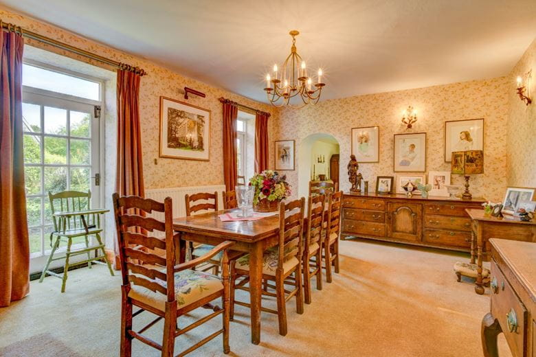 5 bedroom house, Lot 1: Manor Farm, Alhampton BA4 - Sold