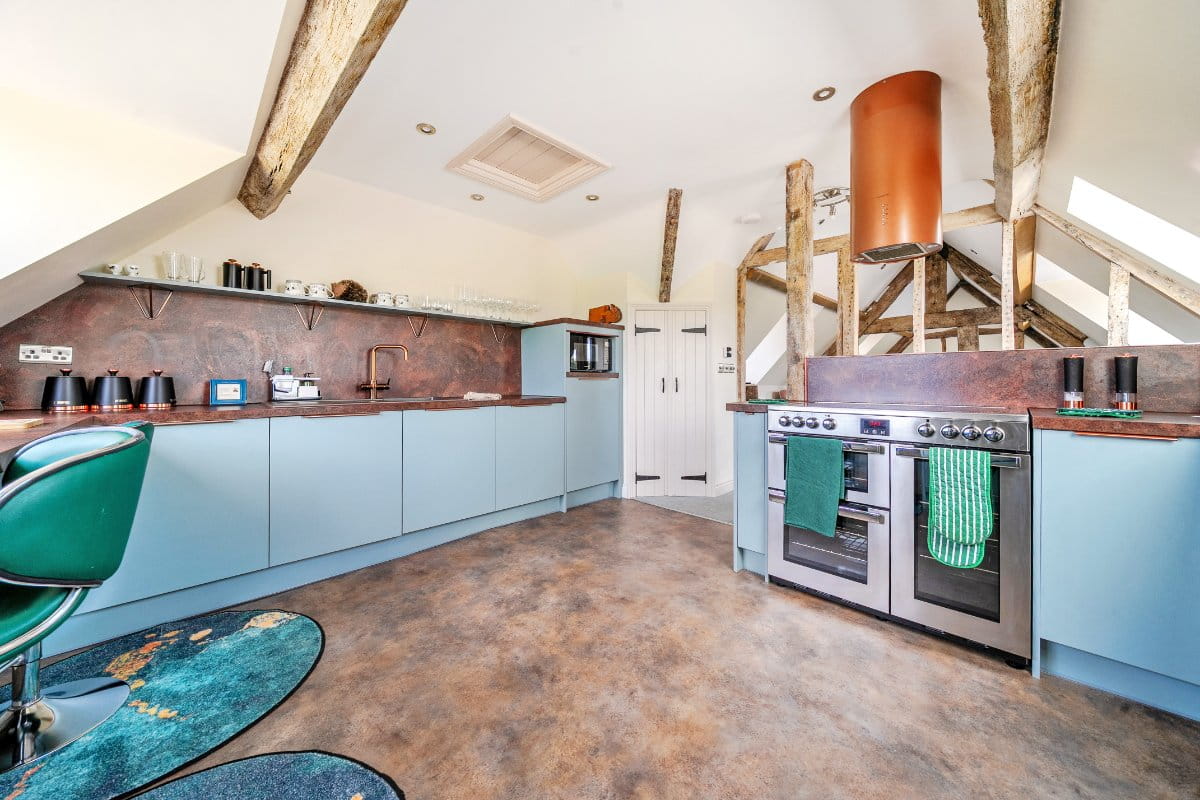 9 bedroom house, St. Weonards, Hereford HR2 - Available