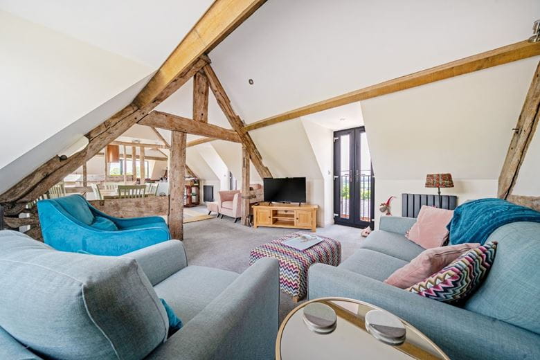 9 bedroom house, St. Weonards, Hereford HR2 - Available