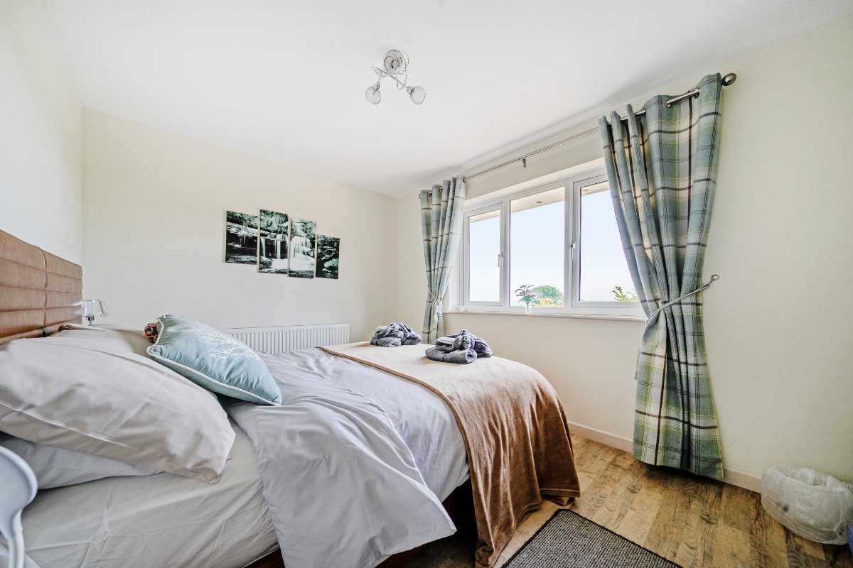 9 bedroom house, St. Weonards, Hereford HR2 - Available