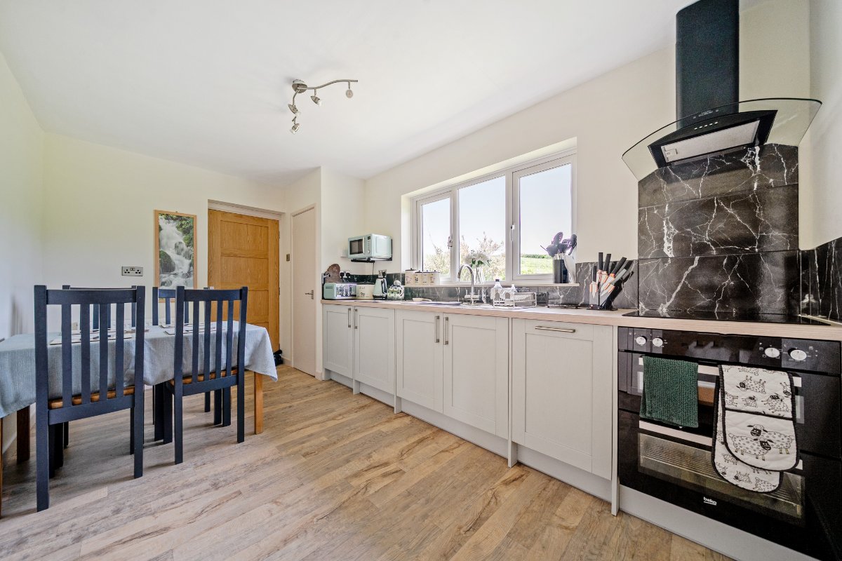 9 bedroom house, St. Weonards, Hereford HR2 - Available