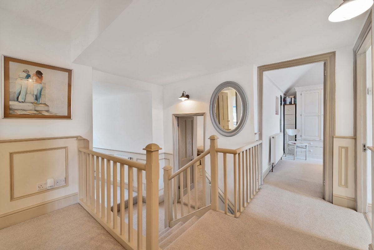 5 bedroom house, Lender Lane, Mullion TR12 - Available