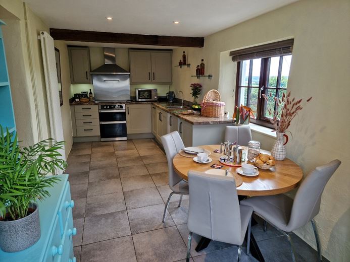  bedroom house, Gammaton, Bideford EX39 - Available