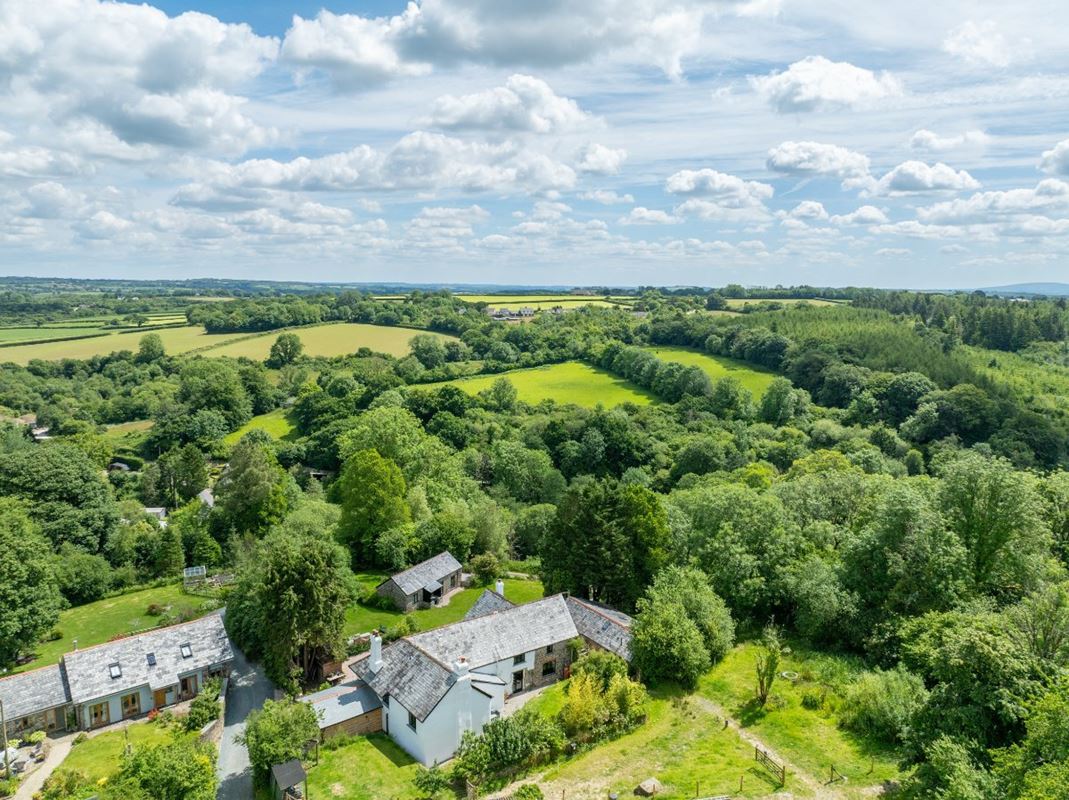 4 bedroom house, Cookbury Court, Cookbury EX22 - Available