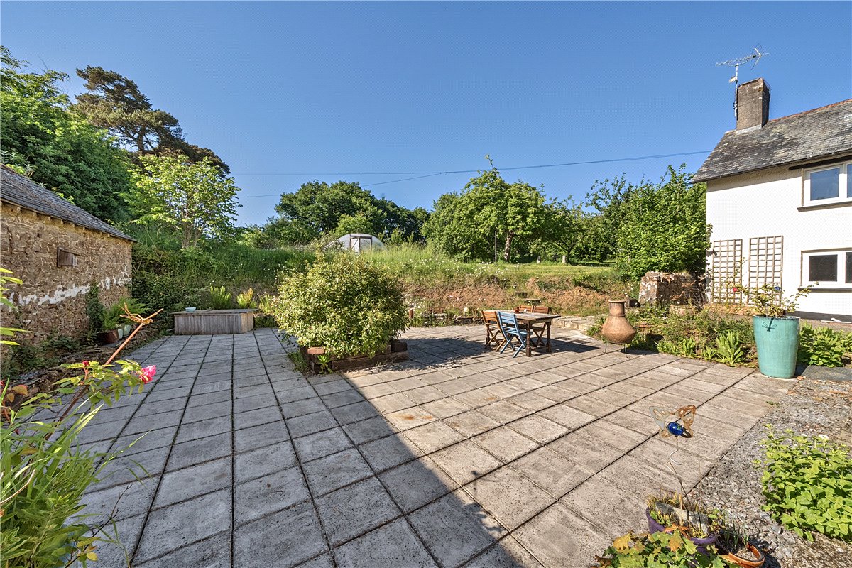 21.1 acres House, Winkleigh, Devon EX19 - Available