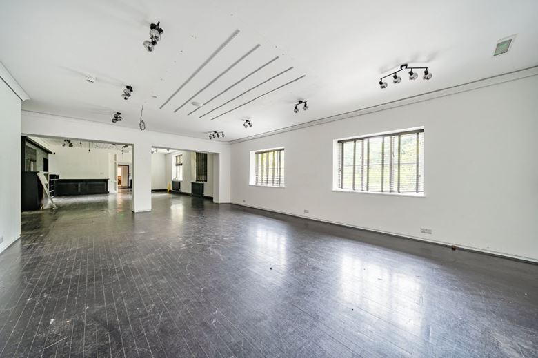 17.7 acres Country Estate, Muddiford, Barnstaple EX31 - Available