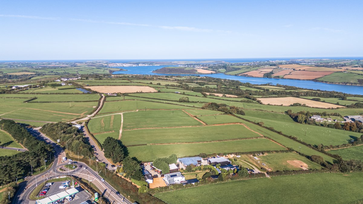 5 bedroom house, St. Breock, Wadebridge PL27 - Available