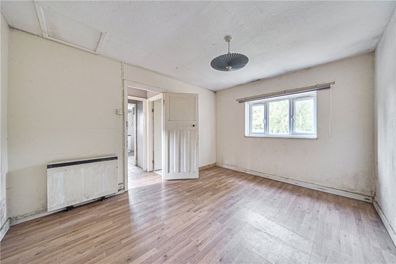  bedroom house, Thornfalcon, Taunton TA3 - Available