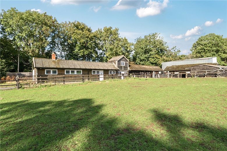  bedroom house, Thornfalcon, Taunton TA3 - Available