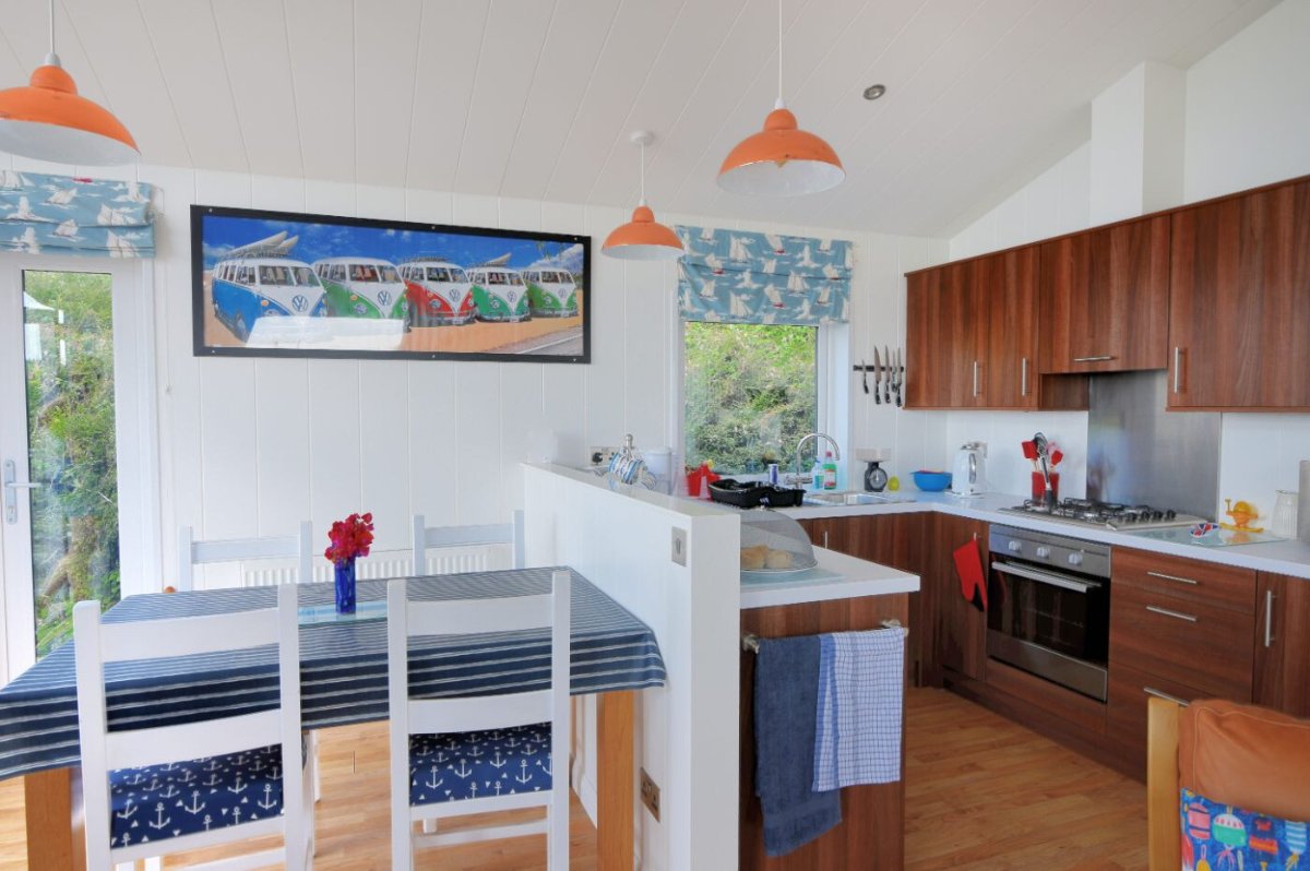 3 bedroom house, High Bullen & Holidays, Sun Lane DT6 - Available