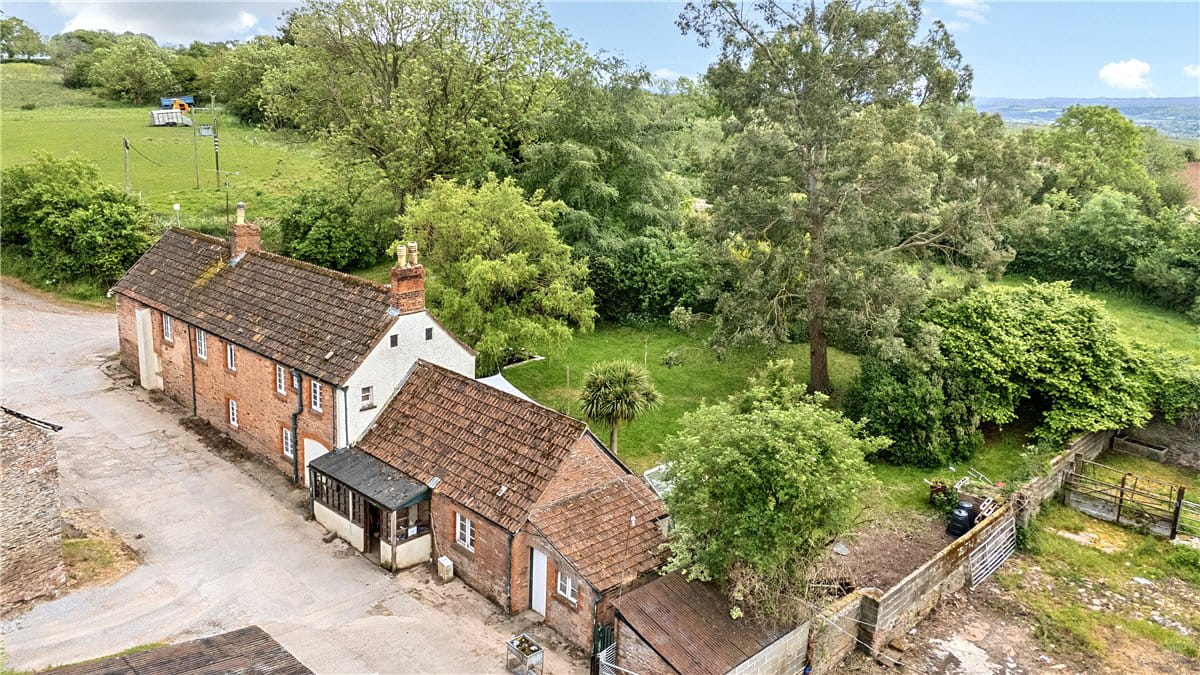38.5 acres House, West Monkton, Taunton TA2 - Available