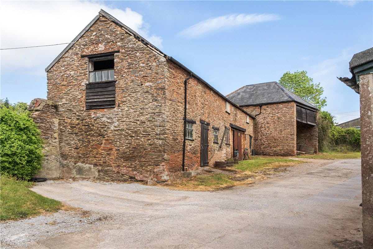 38.5 acres House, West Monkton, Taunton TA2 - Available