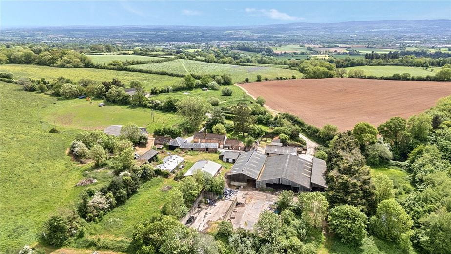 38.5 acres House, West Monkton, Taunton TA2 - Available