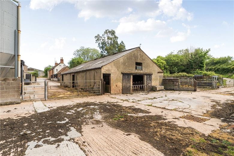 38.5 acres House, West Monkton, Taunton TA2 - Available