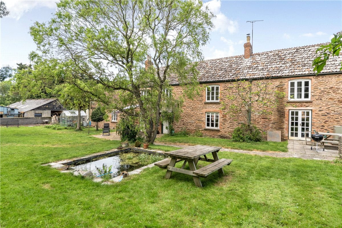15.6 acres House, West Monkton, Taunton TA2 - Available