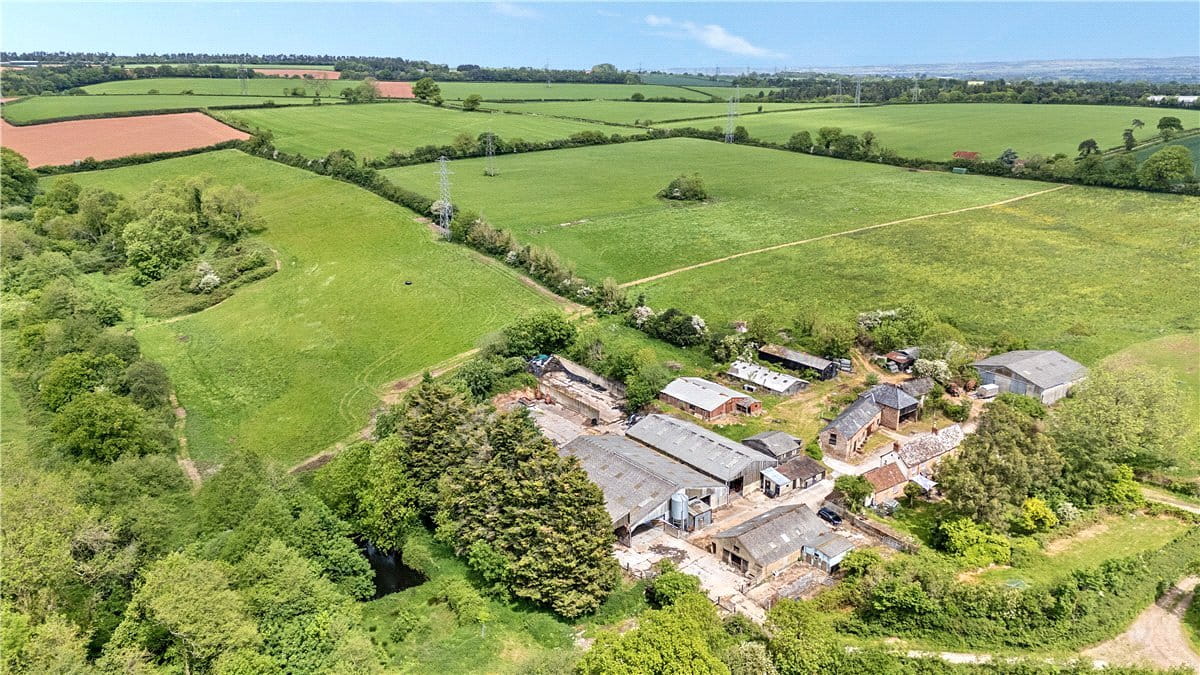 15.6 acres House, West Monkton, Taunton TA2 - Available