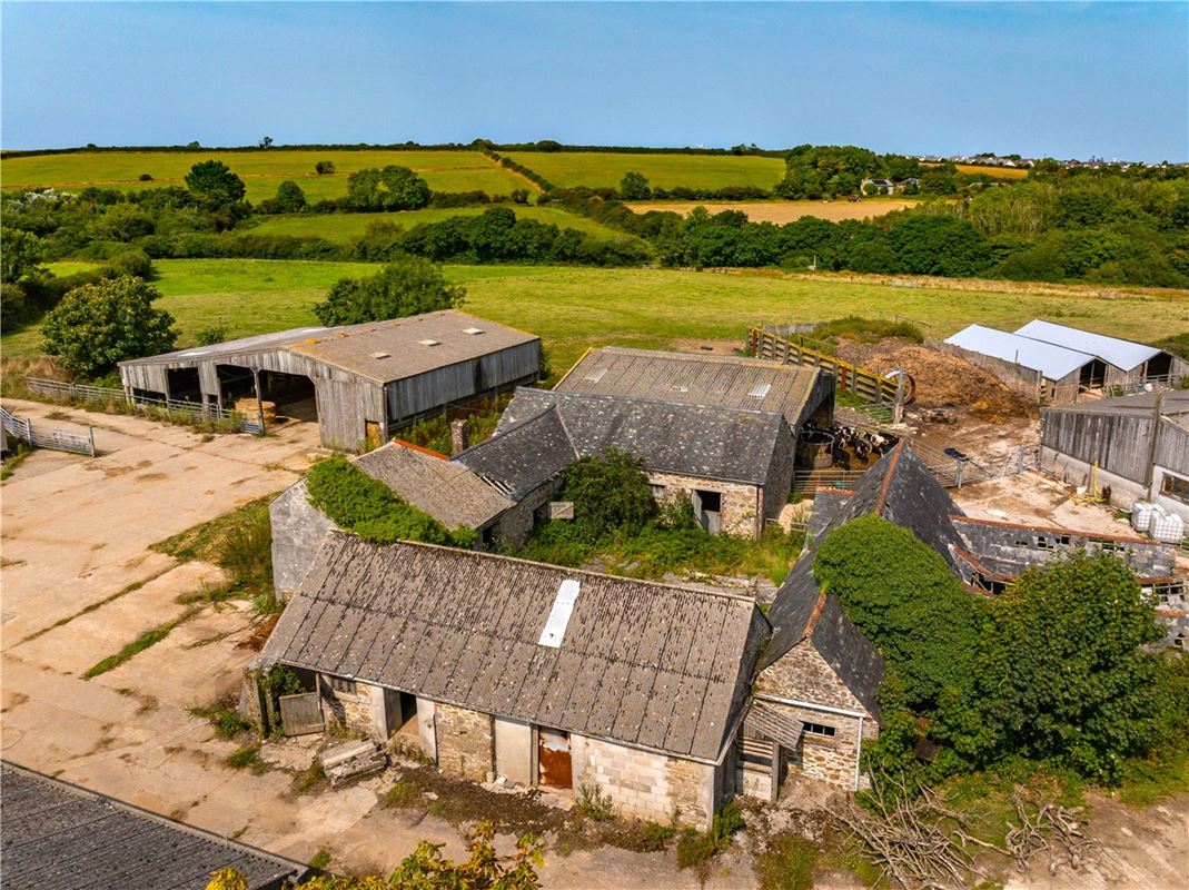 4.4 acres House, Grampound Road, Truro TR2 - Available