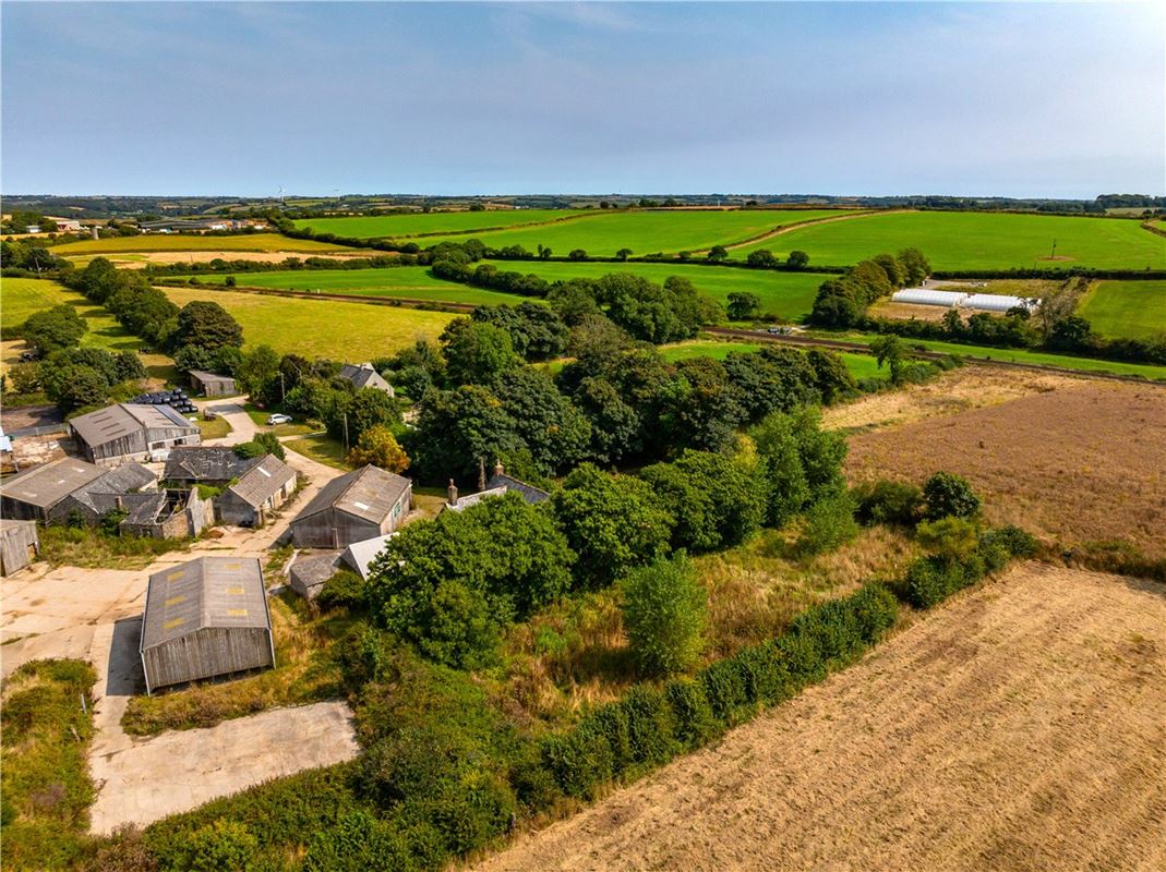 4.4 acres House, Grampound Road, Truro TR2 - Available