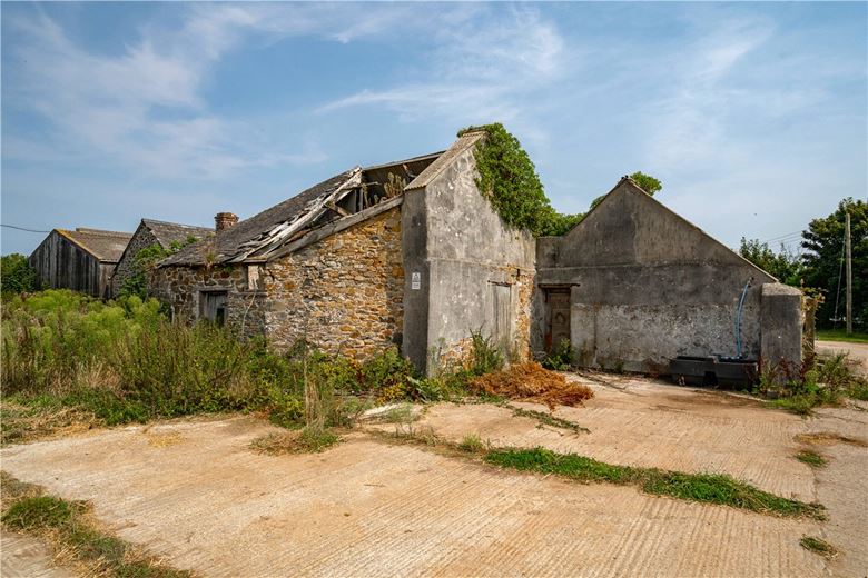 4.4 acres House, Grampound Road, Truro TR2 - Available